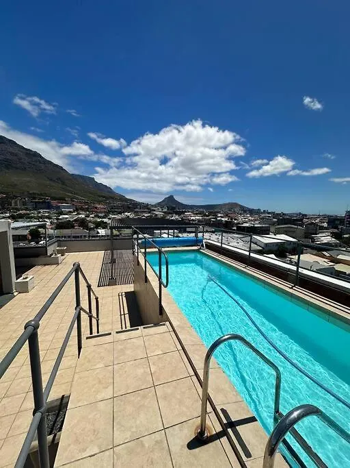 Bachelor Apartment In Cape Town