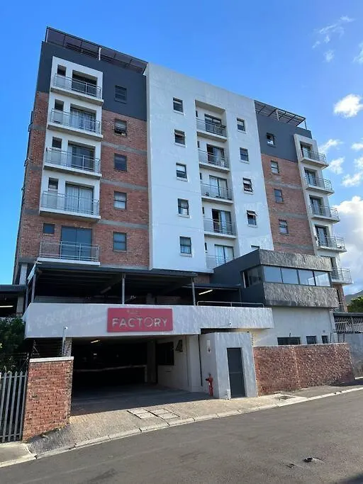 Bachelor Apartment In Cape Town