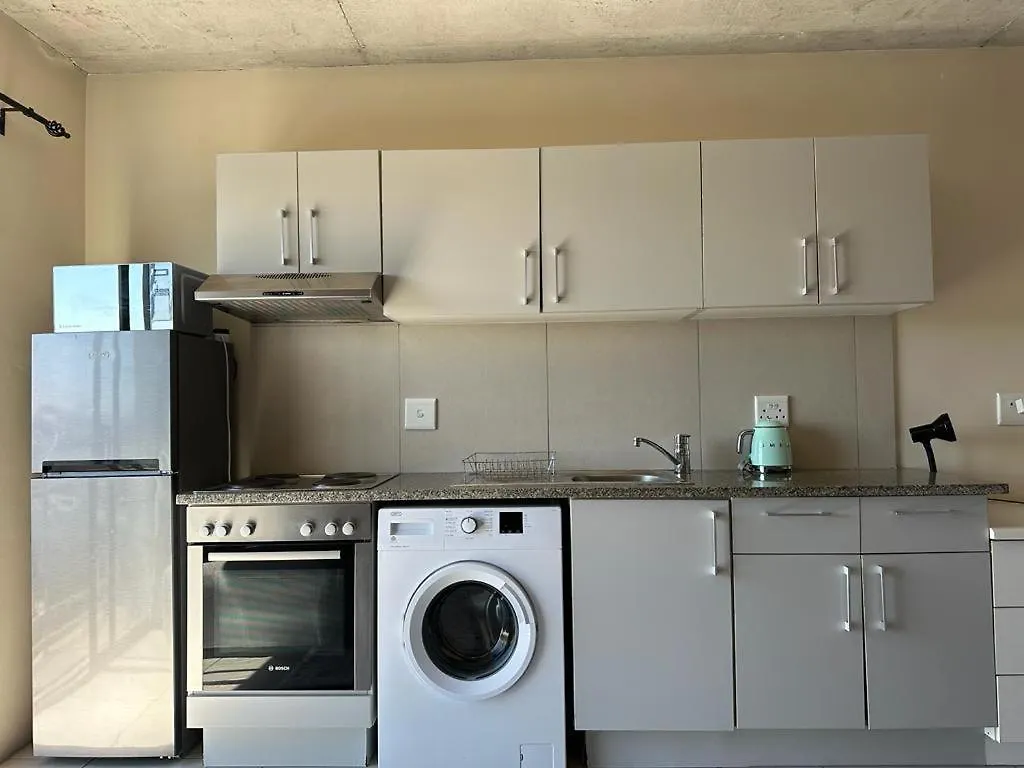 Bachelor Apartment In Cape Town 0*,