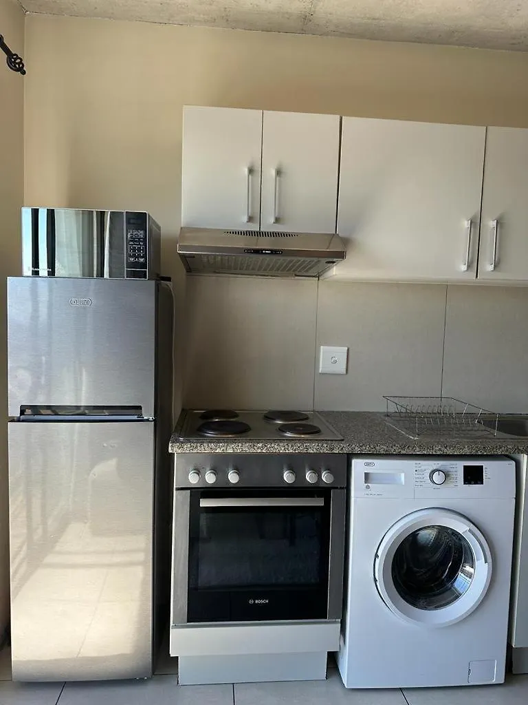 Bachelor Apartment In Cape Town