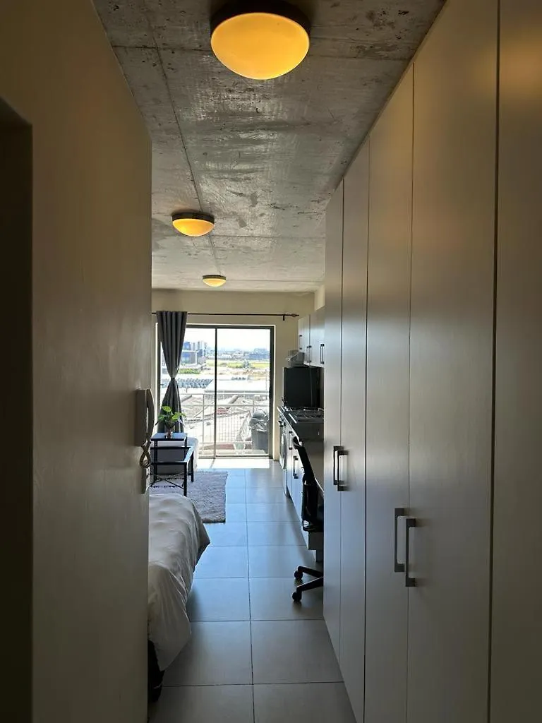 Bachelor Apartment In Κέιπ Τάουν